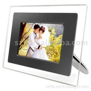 Digital Photo Frame (LK-7015) Support  video format: MPEG1(VCD/SVCD),  MPEG2(DVD), MPEG4(DIVX/XVID).